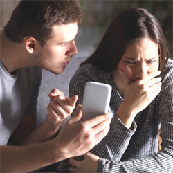 30% des gens ne voient pas de problme au fait d'espionner son partenaire  son insu par le biais d'un appareil mobile