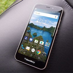 Retour de Blackberry: le smartphone Aurora est rserv  l'Indonsie