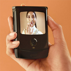 Le nouveau Motorola RAZR est disponible en France au prix de 1699 �