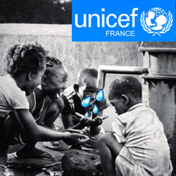 L'UNICEF France lance un nouveau canal de dons : le SMS +