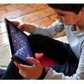 �tude : les enfants aiment les smartphones et les tablettes tactiles